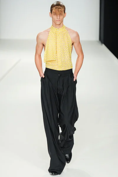 Look 20